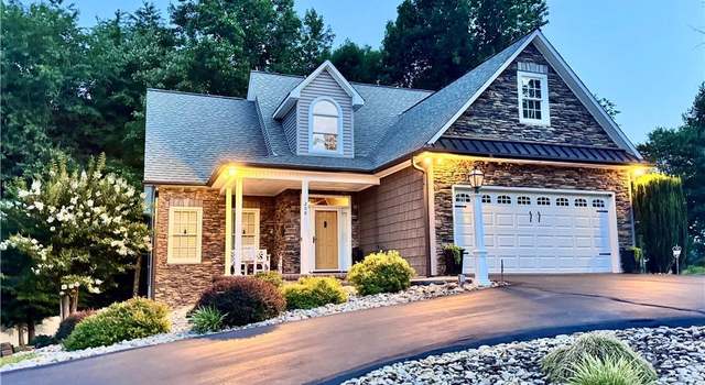 Photo of 208 Triplett St, Jonesville, NC 28642