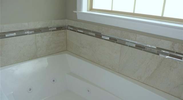 Photo of 6821 Orchard Path Dr, Clemmons, NC 27012