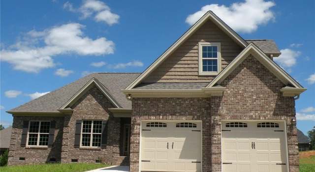 Photo of 6821 Orchard Path Dr, Clemmons, NC 27012