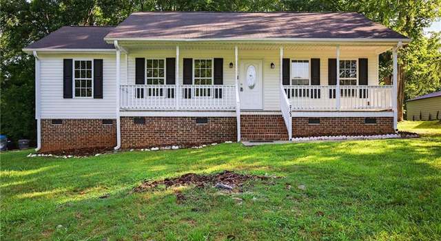 Photo of 2102 Smith St, Reidsville, NC 27320