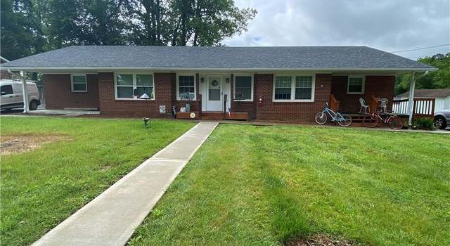 Photo of 419 Blessing Dr, Dobson, NC 27017