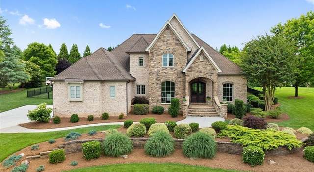 Photo of 6792 Meadow View Dr, Summerfield, NC 27358