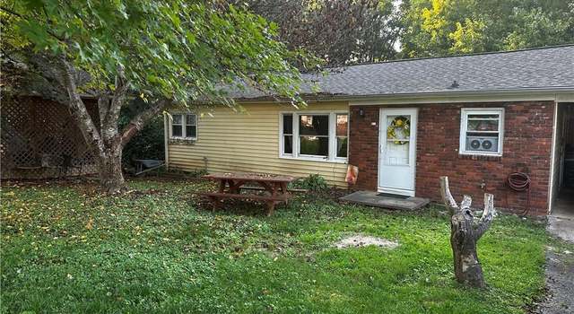 Photo of 499 Hilltop Acres St, North Wilkesboro, NC 28659