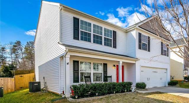 Photo of 4862 Old Towne Village Cir, Pfafftown, NC 27040