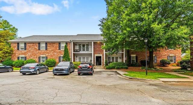 Photo of 12 Fountain Manor Dr Unit E, Greensboro, NC 27405
