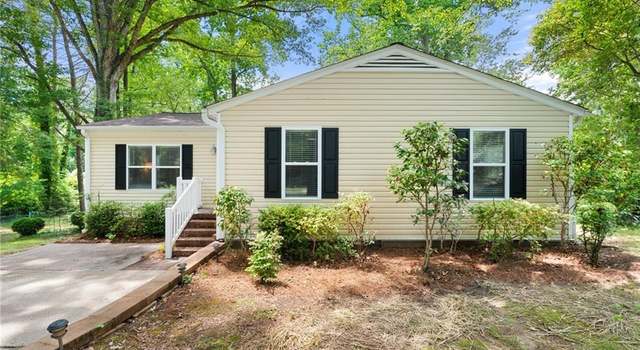 Photo of 1811 Dublin Dr, Greensboro, NC 27408