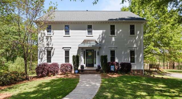 Photo of 578 Browning Pl, Winston-salem, NC 27103