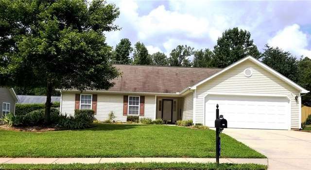 Photo of 704 Walnut Crossing Dr, Whitsett, NC 27377