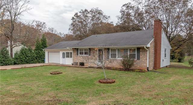 Photo of 572 Wright Rd, Kernersville, NC 27284