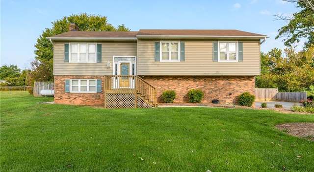 Photo of 6075 Styers Ferry Rd, Clemmons, NC 27012