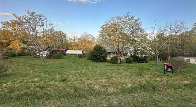 Photo of 377 Bob Loflin Rd, Denton, NC 27239