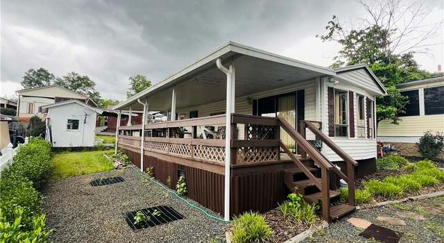 Photo of 152 Hollywood Cir, Mount Gilead, NC 27306