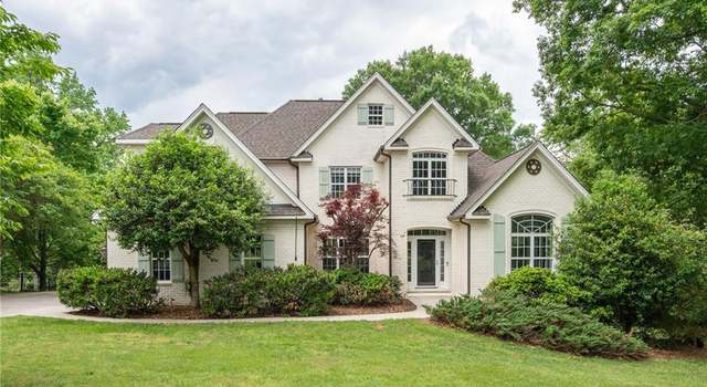 Property at 612 Wigeon Dr, Greensboro, NC 27455, 4 beds, 3.5 baths