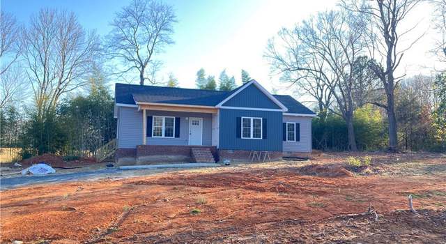 Photo of 883 Skycrest Country Rd, Asheboro, NC 27205
