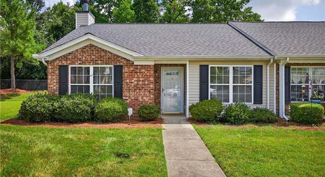 Photo of 301 Chesapeake Ln, Archdale, NC 27263