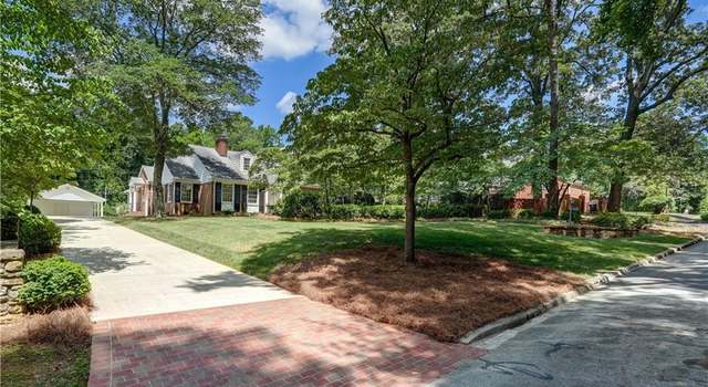 Photo of 613 Kemp Rd W, Greensboro, NC 27410