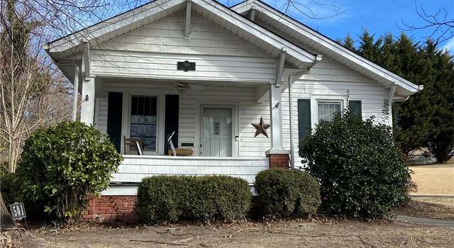 Photo of 501 Spring St, Mount Airy, NC 27030