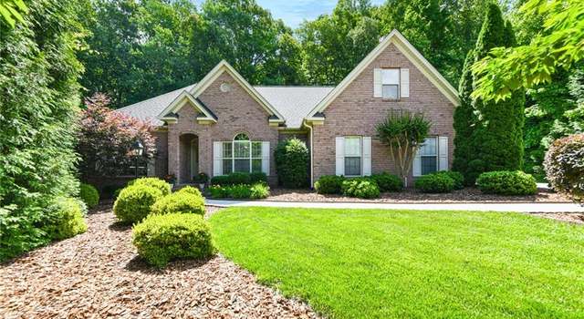 Photo of 7504 Summer Breeze Ct, Summerfield, NC 27358