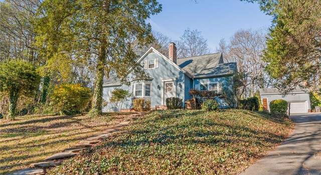 Photo of 1447 Old Town Rd, Winston-salem, NC 27106