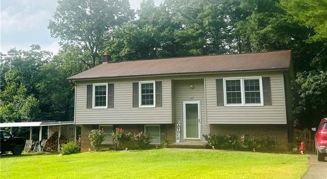 Photo of 235 Oak Ridge Dr, Mount Airy, NC 27030