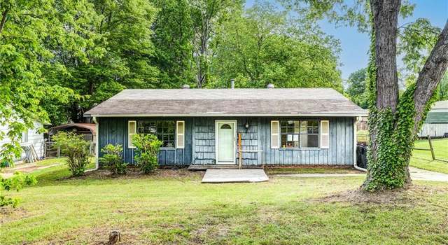 Photo of 3005 Longford Ave, Greensboro, NC 27406