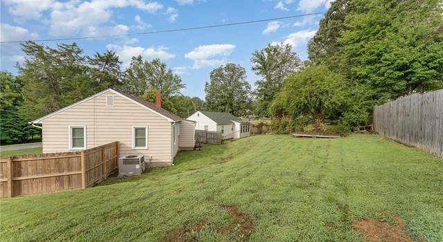 Photo of 703 Eastview Dr, Asheboro, NC 27203