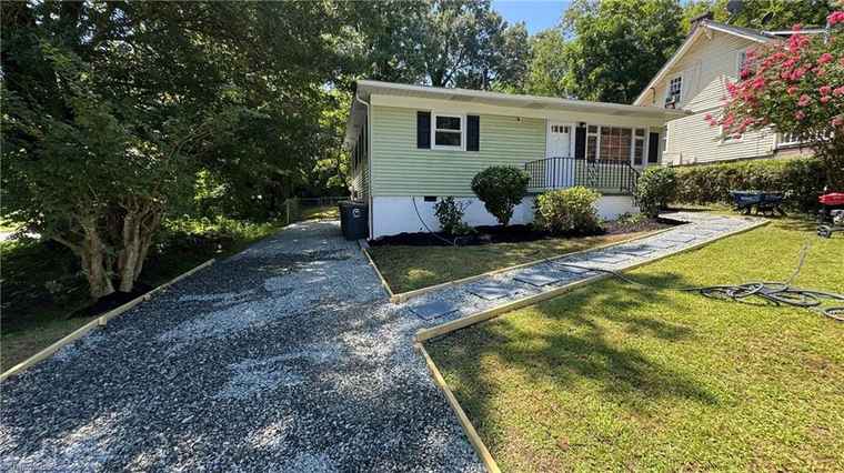 Photo of 620 Julian St Greensboro, NC 27406