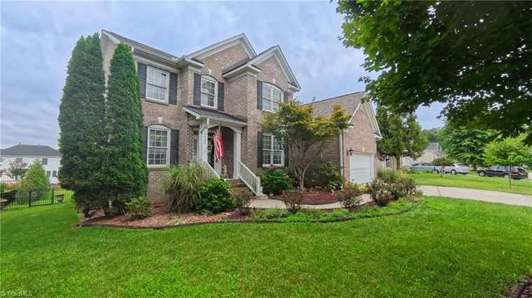 Photo of 3508 Alamosa Dr High Point, NC 27265
