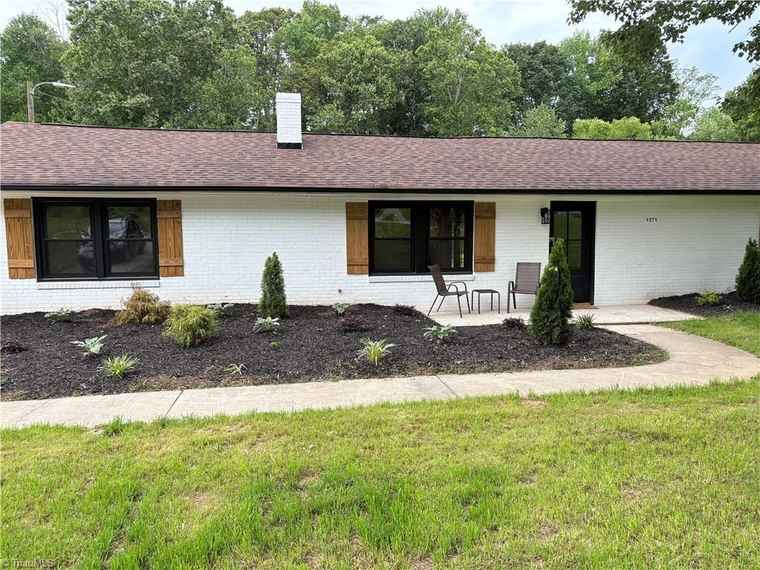 Photo of 4874 Baux Mountain Rd Winston-Salem, NC 27105