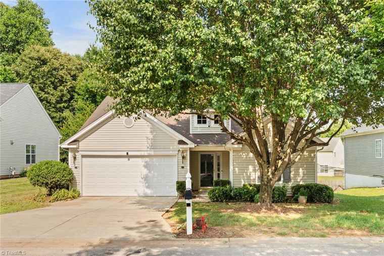 Photo of 6051 Brookstone Ridge Dr Winston-Salem, NC 27107