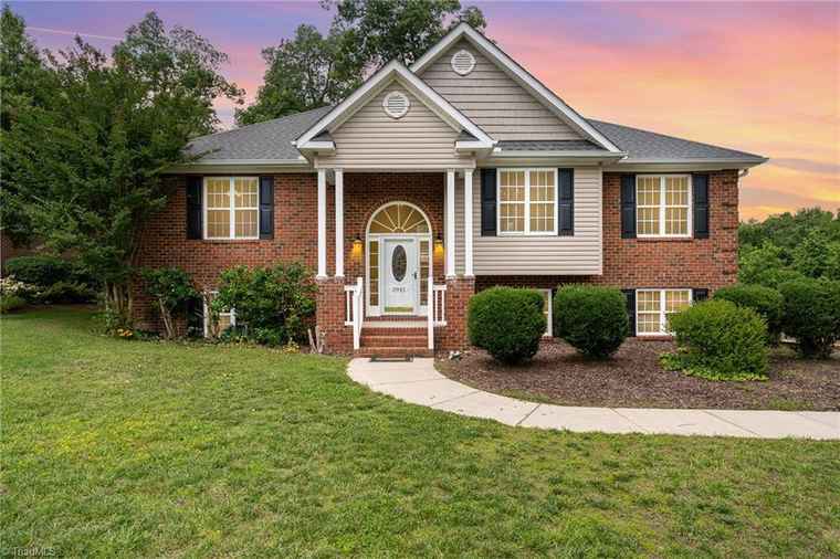 Photo of 5921 Election Oak Dr High Point, NC 27265