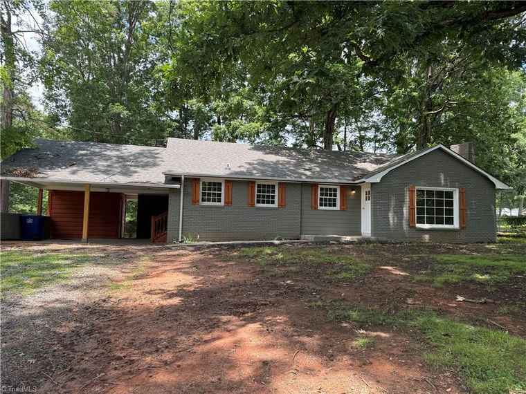 Photo of 4441 White Rock Rd Winston-Salem, NC 27105