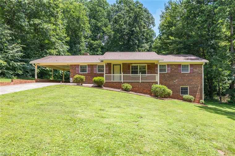 Photo of 185 Frontier Dr Kernersville, NC 27284