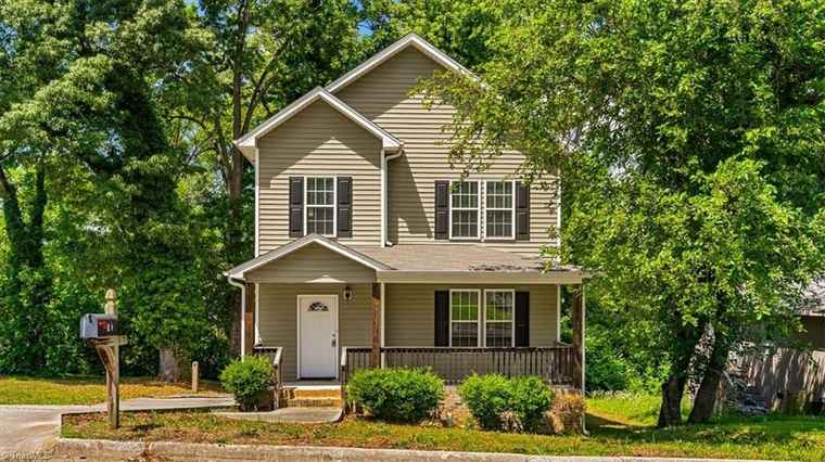 Photo of 810 Mobile St High Point, NC 27262