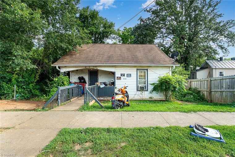 Photo of 808 Devonshire St Winston-Salem, NC 27107