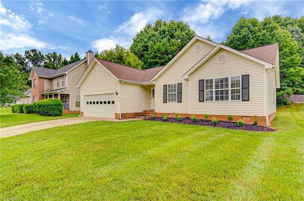 5717 Green Apple Dr Greensboro Nc 27405 Mls 989275 Redfin