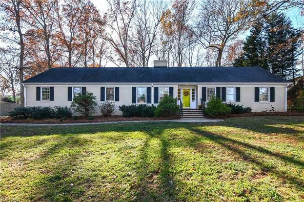 6 Piccadilly Cir Greensboro Nc 27410 3 Beds 2 Baths
