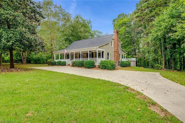 1221 Westridge Rd Greensboro Nc 27410 3 Beds3 Baths