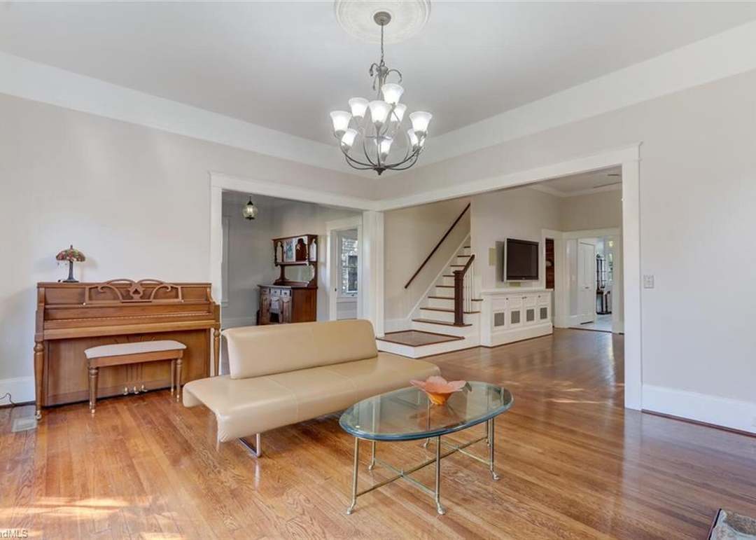 1001 W Mcgee St, Greensboro, NC 27403