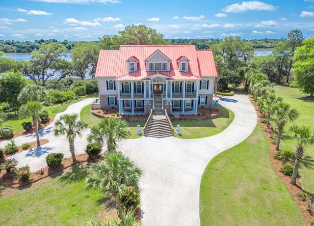 Property at 5625 Crystal Harbor Ln, Hollywood, SC 29449, 5 beds, 4.5 baths