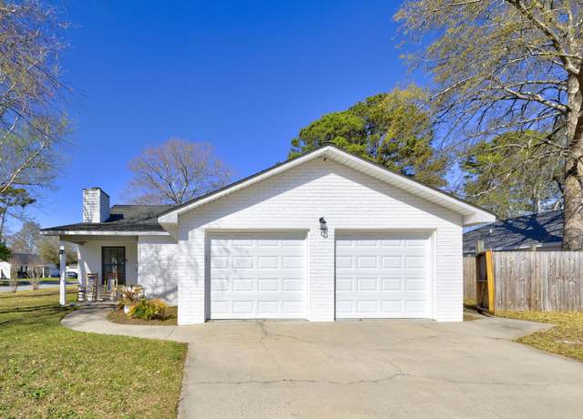 Property at 9861 Levenshall Dr, Ladson, SC 29456, 3 beds, 2 baths