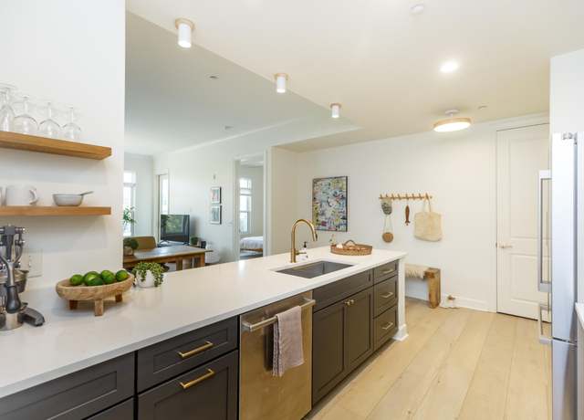 Property at 135 Pier Vw #305, Charleston, SC 29492, 2 beds, 2 baths