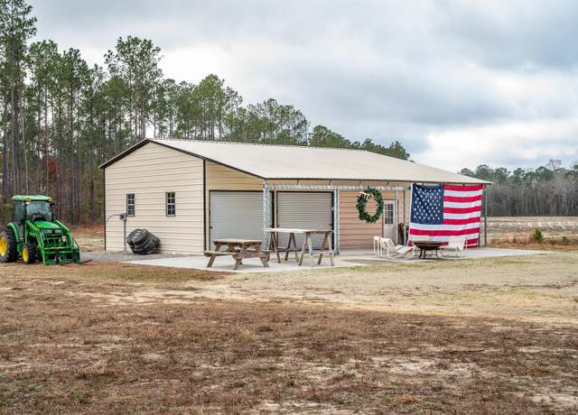 Property at 1515 7 Mile Rd, Mcclellanville, SC 29458