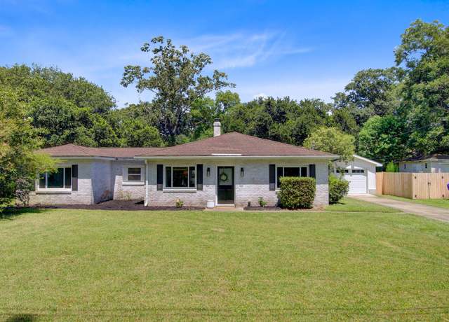 Property at 422 Geddes Ave, Charleston, SC 29407, 3 beds, 2 baths