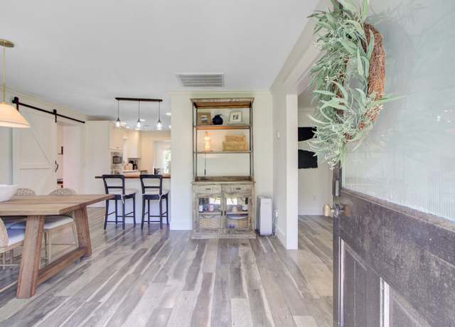 Property at 422 Geddes Ave, Charleston, SC 29407, 3 beds, 2 baths