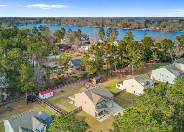 Property at 1633 Pimlico Blvd, Moncks Corner, SC 29461, 4 beds, 3.5 baths