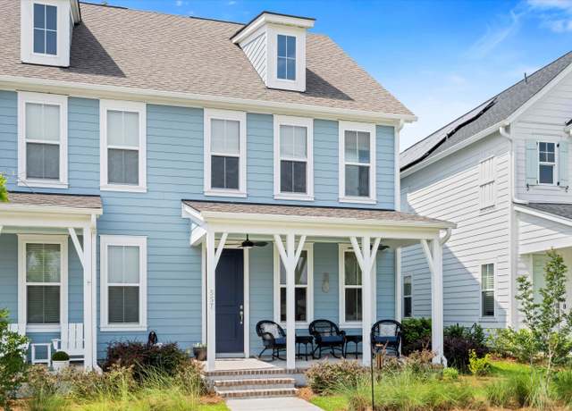 Property at 557 Blueway Ave, Summerville, SC 29486, 3 beds, 2.5 baths