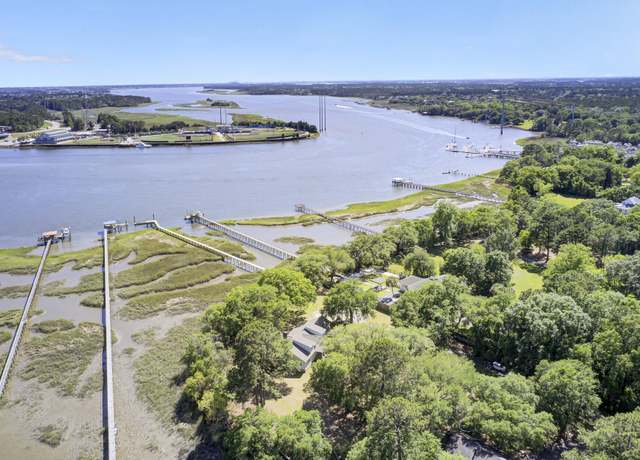 Property at 146 Rivers Edge Way, Wando, SC 29492, 3 beds, 2.5 baths