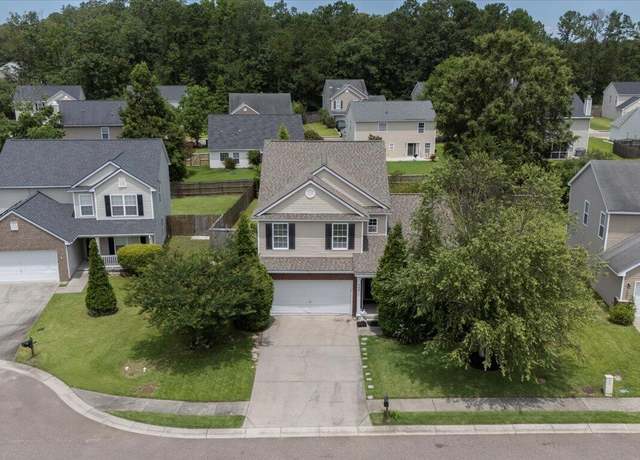 Property at 406 Brookfield Ln, Goose Creek, SC 29445, 5 beds, 2.5 baths