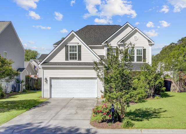 Property at 104 Valentin Dr, Summerville, SC 29483, 4 beds, 2.5 baths